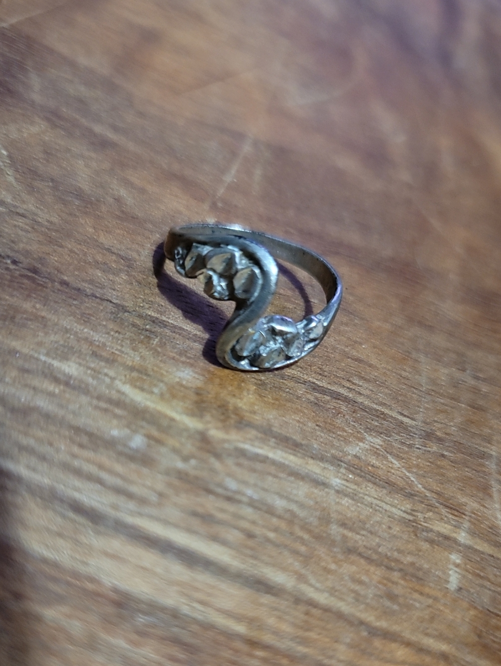 Vintage Silver Twist Ring with Abstract Metal Work. Size 6.0